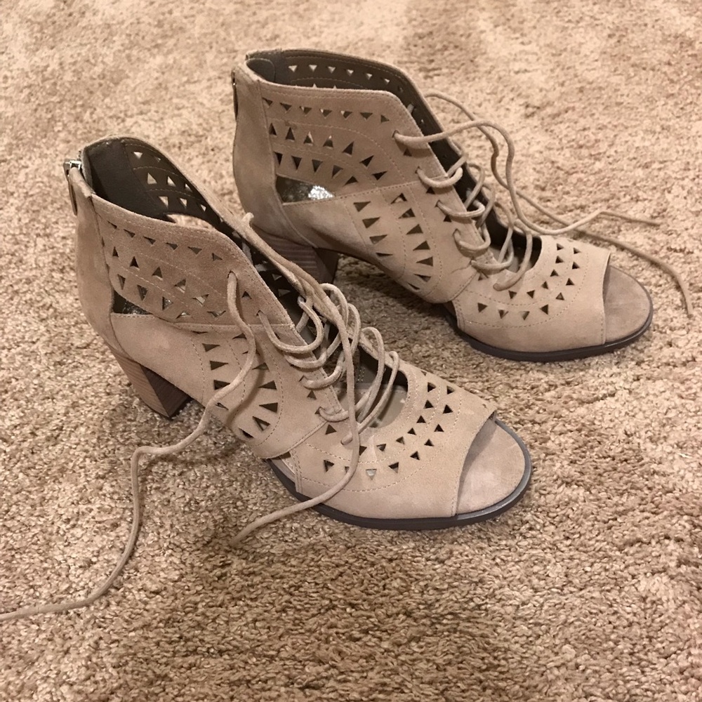 Vince Camuto Shoes - open toed